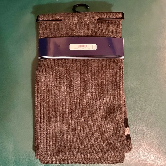 Nautica 2 Piece Hat & Scarf Set - NWT - Picture 3 of 5